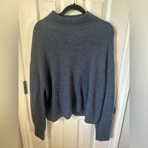 Women’s Lululemon Lightweight Sweater
